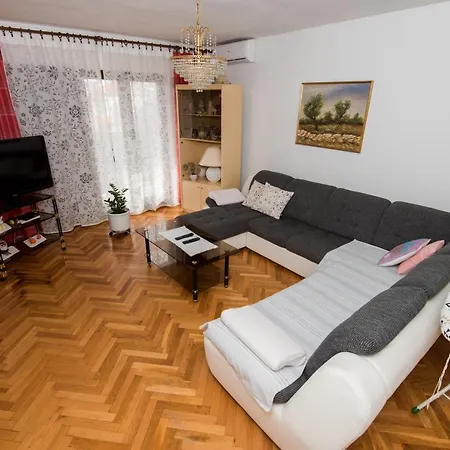 Apartment Blazenka Apartment
